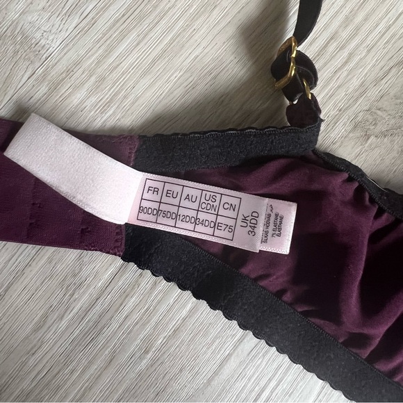 Agent provocateur purple lace bra - Picture 6 of 6